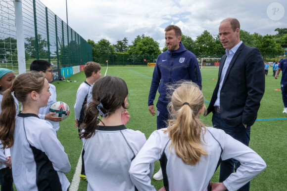 Prince William et Harry Kane - Le prince William est allé à la rencontre de l'équipe britannique de football avant l'Euro le 14 juin prochain, dans leur centre d'entraînement de St George's Park à Burton upon Trent. 10 juin 2024. @ Paul Cooper/Daily Telegraph/PA Wire.