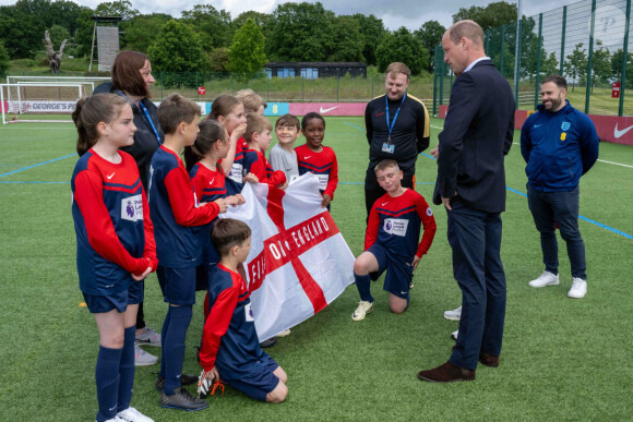 Prince William  - Le prince William est allé à la rencontre de l'équipe britannique de football avant l'Euro le 14 juin prochain, dans leur centre d'entraînement de St George's Park à Burton upon Trent. 10 juin 2024. @ Paul Cooper/Daily Telegraph/PA Wire.