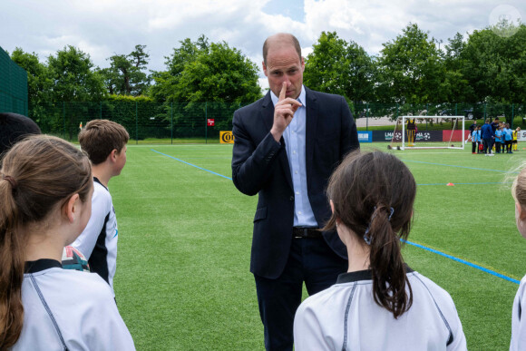 Notamment certains  conseils du prince Louis. 
Prince William - Le prince William est allé à la rencontre de l'équipe britannique de football avant l'Euro le 14 juin prochain, dans leur centre d'entraînement de St George's Park à Burton upon Trent. 10 juin 2024. @ Paul Cooper/Daily Telegraph/PA Wire.