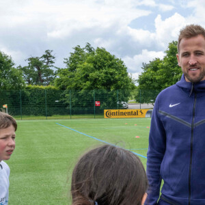 Prince William et Harry Kane - Le prince William est allé à la rencontre de l'équipe britannique de football avant l'Euro le 14 juin prochain, dans leur centre d'entraînement de St George's Park à Burton upon Trent. 10 juin 2024. @ Paul Cooper/Daily Telegraph/PA Wire.