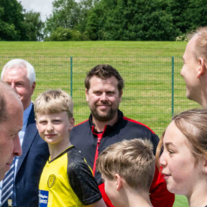 Prince William - Le prince William est allé à la rencontre de l'équipe britannique de football avant l'Euro le 14 juin prochain, dans leur centre d'entraînement de St George's Park à Burton upon Trent. 10 juin 2024. @ Paul Cooper/Daily Telegraph/PA Wire.