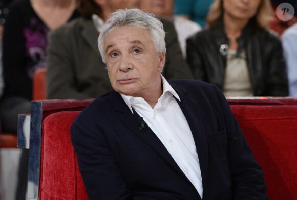 Michel Sardou - Enregistrement de l'émission " Vivement Dimanche " Spéciale Les enfants du Top 50, le 8 octobre 2014. L'émission sera diffusée le 12 Octobre 2014.