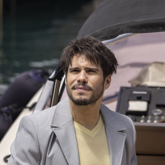 François Civil - Arrivées au défilé de mode Jacquemus Cruise "La Casa" à la Casa Malaparte à Capri, Italie, le 10 juin 2024. © Borde-Da Silva/Bestimage 