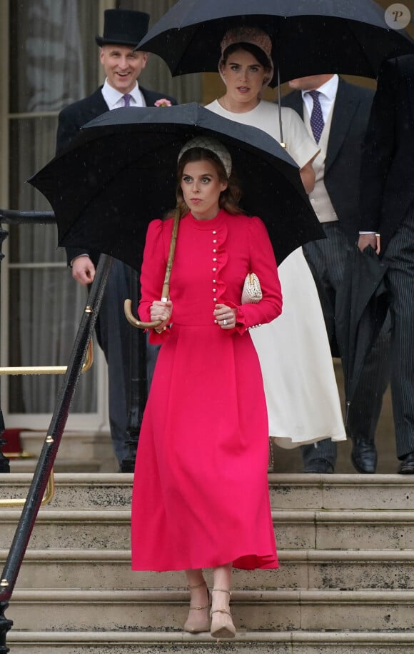 La princesse Beatrice d'York, la princesse Eugenie d'York lors de la "Garden Party du Souverain" au palais de Buckingham à Londres, le 21 mai 2024. 