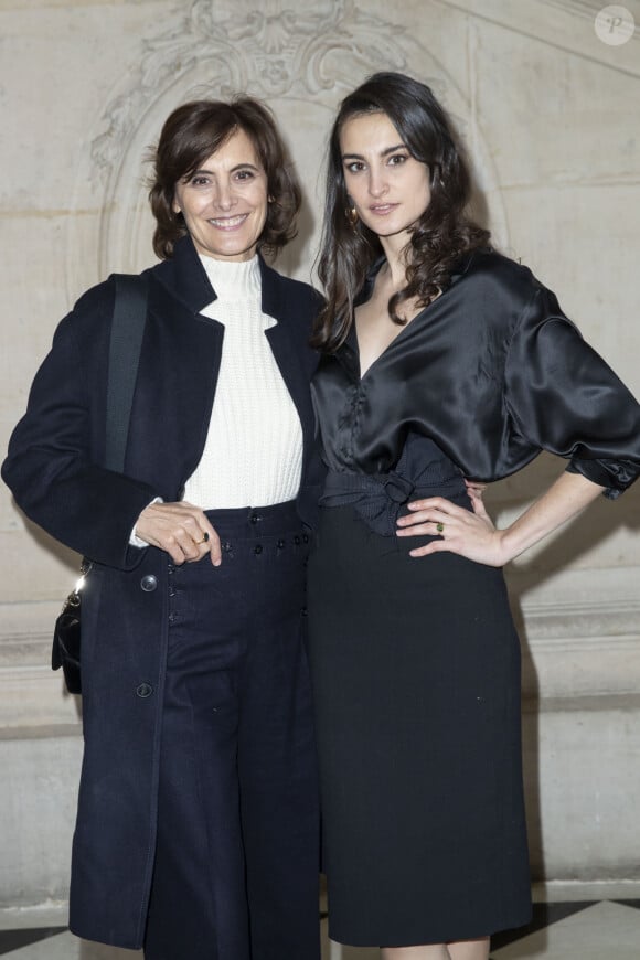 Inès de la Fressange et sa fille Nine Marie d'Urso - People au défilé de mode Haute-Couture printemps-été 2020 "Dior" à Paris. Le 20 janvier 2020 © Olivier Borde / Bestimage 