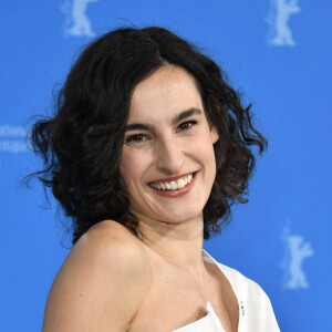 La jeune femme est allée avec deux bergers s'occuper de 2000 moutons.
Nine d'Urso - Photocall du film "Hors du temps" lors du 74ème Festival International du Film de Berlin, La Berlinale. Le 17 février 2024 © Imago / Panoramic / Bestimage