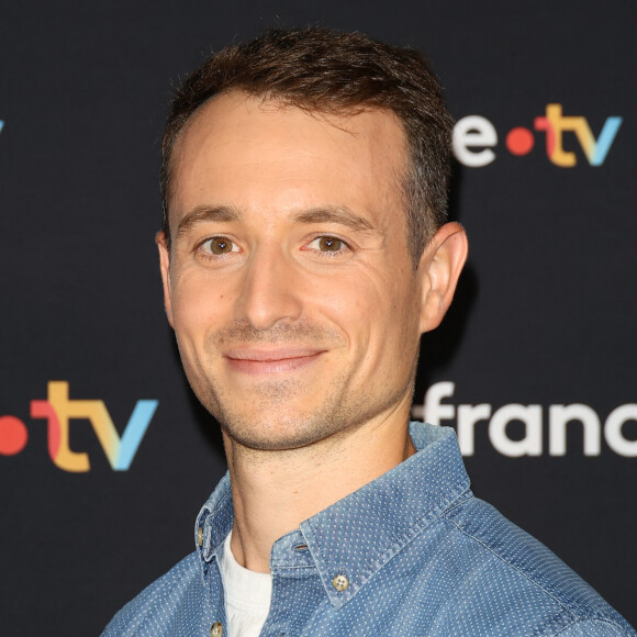 Hugo Clément au photocall pour la conférence de presse de rentrée de France TV à la Grande Halle de la Villette à Paris, France, le 11 juillet 2023. © Coadic Guirec/Bestimage