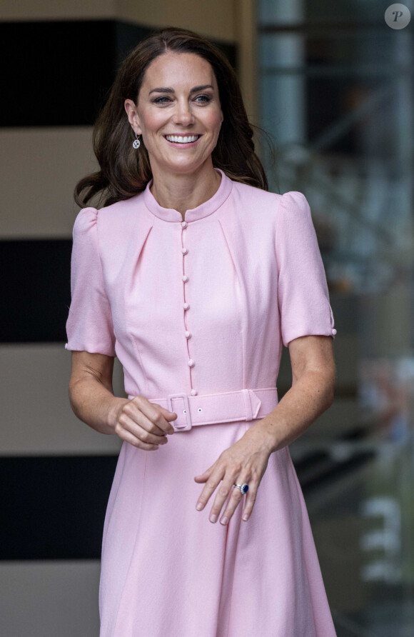 Et elle est loin d'être la seule à trépigner d'impatience !
Catherine (Kate) Middleton, princesse de Galles, lors d'une visite pré-inaugurale du "Young V&A" à Bethnal Green, dans l'est de Londres, le 28 juin 2023. L'ouverture au public est prévue le 1er juillet 2023. 