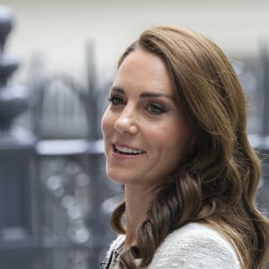 Catherine (Kate) Middleton, princesse de Galles, arrive à la réouverture de la National Portrait Gallery à Londres, Royaume-Uni, le 20 juin 2023, à la suite d'un programme de rénovation de trois ans. La galerie a subi une transformation majeure depuis la fermeture de ses portes en mars 2020, la plus importante depuis l'ouverture du bâtiment il y a 127 ans. 