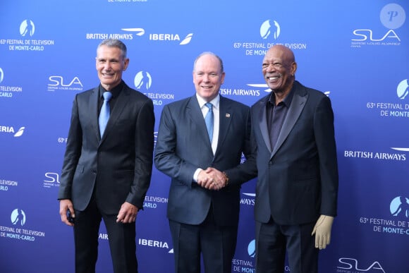 Simone Ashley, SAS le prince Albert II de Monaco et Morgan Freeman lors de la soirée d'ouverture de la 63ème édition du Festival de television de Monte-Carlo, Monaco le 14 juin 2024. ©Denis Guignebourg/BestImage 