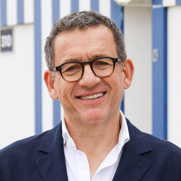 Laurence Arné et son compagnon Dany Boon au photocall du film "La Famille Hennedricks" lors du 38ème festival du film de Cabourg, France, le 15 juin 2024. © Coadic Guirec/Bestimage