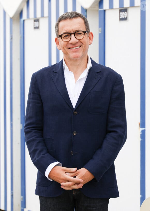 Laurence Arné et son compagnon Dany Boon au photocall du film "La Famille Hennedricks" lors du 38ème festival du film de Cabourg, France, le 15 juin 2024. © Coadic Guirec/Bestimage