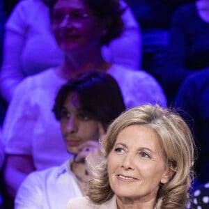 Exclusif - No Web - Claire Chazal - Enregistrement de l'émission "Le grand échiquier", diffusée le 29 avril sur France 2 © Cyril Moreau / Bestimage « Le Grand Echiquier », le grand rendez-vous culturel, présenté par C.Chazal, fête l'Amour. Nous évoquerons dans cette nouvelle soirée ce qui fait vibrer l'humanité depuis la nuit des temps, battre le coeur, ce qui exalte et fait souffrir, ces histoires d'amour qui nourrissent la littérature, le cinéma, la musique et la danse. C.Chazal sera accompagnée lors de cette soirée par le grand orchestre du Grand Echiquier, merci à sa fondatrice la violoniste A.Gravoin et à son chef N.Guiraud. Merci aussi à la danseuse et chorégraphe israélienne D.Alouma qui a crée pour cette soirée un moment virevoltant !&8232;&8232;Pour décliner le beau thème de l'amour à travers la création C.Chazal accueillera tout au long de cette soirée exceptionnelle, toutes les générations d'artistes, les interprètes que nous aimons et qui nous offrirons des extraits rares de spectacles vivants : J.Birkin et M.Jonasz mais aussi les étoiles montantes de la chanson : C.Murray et Fishbach, les danseurs de l’Opera de Paris L.Pagliero et G.Louvet pour un pas de deux de Roméo et Juliette, les romanciers N.Bouraoui et F.Beigbeder, l'acteur réalisateur N.Maury, le prodige du piano S.Pamart, et l'un de nos meilleurs guitaristes T.Cauvin... La soirée débutera par deux immenses artistes lyriques, le ténor français le plus connu au monde R.Alagna et à ses cotés son épouse la soprano polonaise A.Kurzak qui a consacré un dernier album à Mozart. Ils interprèteront l'un des plus beaux duos d'amour, un extrait de la Bohème du Puccini crée en 1896.&8232;&8232;Une émission riche pour évoquer l'amour. Le temps d’une soirée, Le grand échiquier devient la plus grande salle de spectacles de France.   Exclusive - No Web No Blog pour Belgique et Suisse 