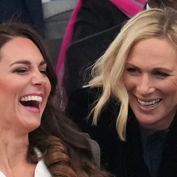 Tous s'entendent pourtant très bien. 
Kate Catherine Middleton, duchesse de Cambridge, Zara Phillips Tindall - La famille royale d'Angleterre au concert du jubilé de platine de la reine d'Angleterre au palais de Buckingham à Londres. Le 4 juin 2022 