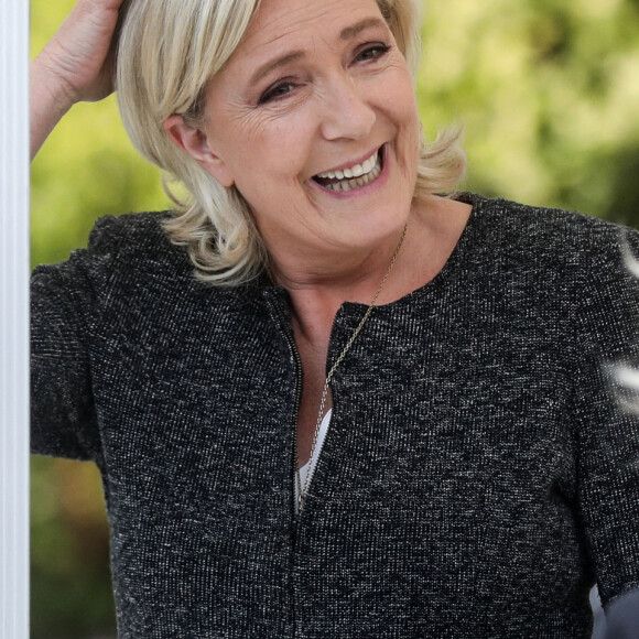 Marine Le Pen - Le Premier ministre préside la cérémonie d'honneurs funèbres militaires au Major Xavier Salou et au Maréchal des logis-chef Nicolas Molinari, à Maisons-Alfort, banlieue de Paris, le 24 mai 2024. © Stéphane Lemouton / Bestimage 