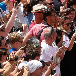 Alexandra Coletti, Charles Leclerc, la princesse Charlène de Monaco, le prince Albert II de Monaco, Xiaoxin Yang et Rudy Rinaldi lors du relais de la Flamme Olympique des Jeux olympiques d'été de Paris 2024 à Monaco, le 18 juin 2024. Paris se prépare à accueillir les XXXIIIèmes Jeux Olympiques d'été, du 26 juillet au 11 août 2024. Jean-Charles Vinaj/Pool Monaco/Bestimage 