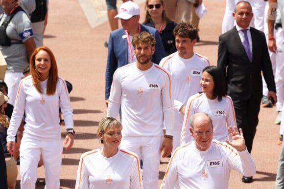 Alexandra Coletti, Charles Leclerc, la princesse Charlène de Monaco, le prince Albert II de Monaco, Xiaoxin Yang et Rudy Rinaldi lors du relais de la Flamme Olympique des Jeux olympiques d'été de Paris 2024 à Monaco, le 18 juin 2024. Paris se prépare à accueillir les XXXIIIèmes Jeux Olympiques d'été, du 26 juillet au 11 août 2024. Jean-Charles Vinaj/Pool Monaco/Bestimage 