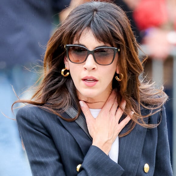 Mais aussi Nolwenn Leroy.
Nolwenn Leroy - Arrivées aux obsèques de l'auteure-compositrice-interprète et actrice française Françoise Hardy au cimetière du Père-Lachaise à Paris, France, le 20 juin 2024. © Jacovides-Moreau/Bestimage 