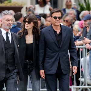 François Ozon et Marine Vacth - Arrivées aux obsèques de l'auteure-compositrice-interprète et actrice française Françoise Hardy au cimetière du Père-Lachaise à Paris, France, le 20 juin 2024. © Jacovides-Moreau/Bestimage 