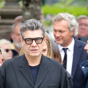 Marc Lavoine - Arrivées aux obsèques de l'auteure-compositrice-interprète et actrice française Françoise Hardy au cimetière du Père-Lachaise à Paris, France, le 20 juin 2024. © Jacovides-Moreau/Bestimage 