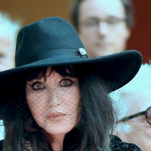 Isabelle Adjani Dame de Poitier assiste au photocall du Festival de la fiction de La Rochelle le 16 septembre 2022 à La Rochelle, France. Photo par Franck Castel/ABACAPRESS.COM