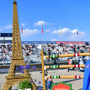 Edwina Tops-Alexander, Eve Gilles, miss France 2024 et Virginie Coupérie-Eiffel - Miss France 2024 fait une apparition lors de la 10ème édition du "Longines Paris Eiffel Jumping" à la Plaine de Jeux de Bagatelle à Paris le 21 juin 2024. © Veeren / Perusseau / Bestimage 