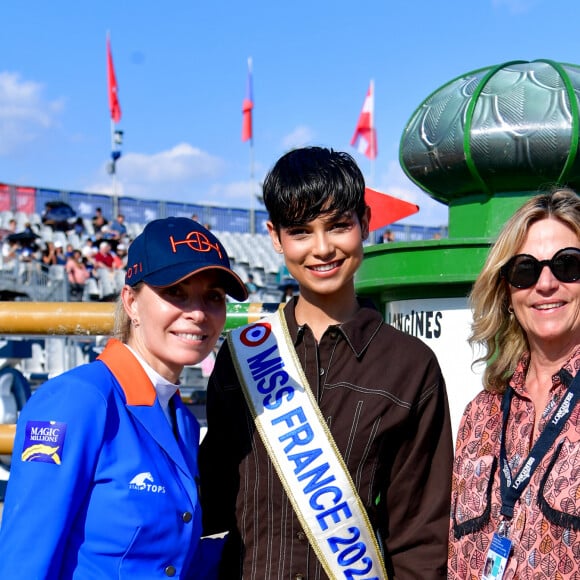 Edwina Tops-Alexander, Eve Gilles, miss France 2024 et Virginie Coupérie-Eiffel - Miss France 2024 fait une apparition lors de la 10ème édition du "Longines Paris Eiffel Jumping" à la Plaine de Jeux de Bagatelle à Paris le 21 juin 2024. © Veeren / Perusseau / Bestimage  Miss France 2024 makes an appearance at the 10th edition of the "Longines Paris Eiffel Jumping" at the Plaine de Jeux de Bagatelle in Paris on 21 June 2024 