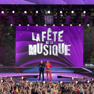 Un moment de musique et de fête 
Exclusif - Garou, Laury Thilleman - Enregistrement de l'émission "La fête de la Musique" à Reims le 21 juin, et diffusée le 22 juin à 21h10 sur France 2 et sur France.tv. Une soirée inédite, mise en scène et chorégraphié par K.Ouali, avec plus de 40 artistes en live. Ils seront accompagnés par les danseurs de la troupe du Paradis Latin. Une soirée de fête rythmée par des medleys, des duos exceptionnels, les tubes du moment et les talents d'aujourd'hui et de demain. © Jack Tribeca / Jeremy Melloul / Bestimage