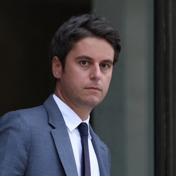 Le premier ministre, Gabriel Attal à la sortie du conseil des ministres, au palais présidentiel de l'Elysée à Paris, France. © Stéphane Lemouton/Bestimage