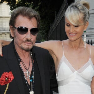 C'est un choix de Laeticia Hallyday.
Johnny Hallyday et sa femme Laeticia Hallyday - Arrivée des people à la soirée "Vogue Paris Foundation Gala" au palais Galliera à Paris, le 6 juillet 2015.