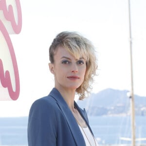 Sara Mortensen au photocall de la série "Astrid et Raphaëlle" lors de la 5ème saison du festival International des Séries "Canneseries" à Cannes, France, le 2 avril 2022. © Denis Guignebourg/Bestimage