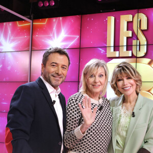 avec cette semaine comme invités Chantal Ladesou
Exclusif - Bernard Montiel, Chantal Ladesou et Isabelle Morizet (Karen Cheryl) - Enregistrement de l'émission "Les Grands du Rire", présentée par B.Montiel et K.Cheryl (I.Morizet), et diffusée le 29 juin sur C8. Le 18 décembre 2023 © Cédric Perrin / Bestimage