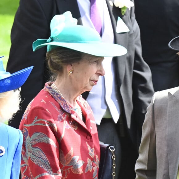 La princesse Anne, et Le roi Charles III d'Angleterre - La famille royale d'Angleterre aux courses hippiques "Royal Ascot 2024" à Ascot. Le 18 juin 2024 © Justin Goff / Bestimage 