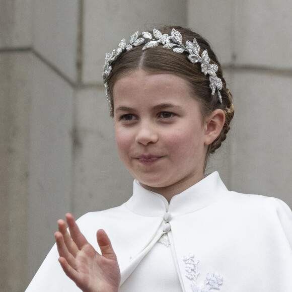 La princesse Charlotte de Galles - La famille royale britannique salue la foule sur le balcon du palais de Buckingham lors de la cérémonie de couronnement du roi d'Angleterre à Londres le 5 mai 2023. 
