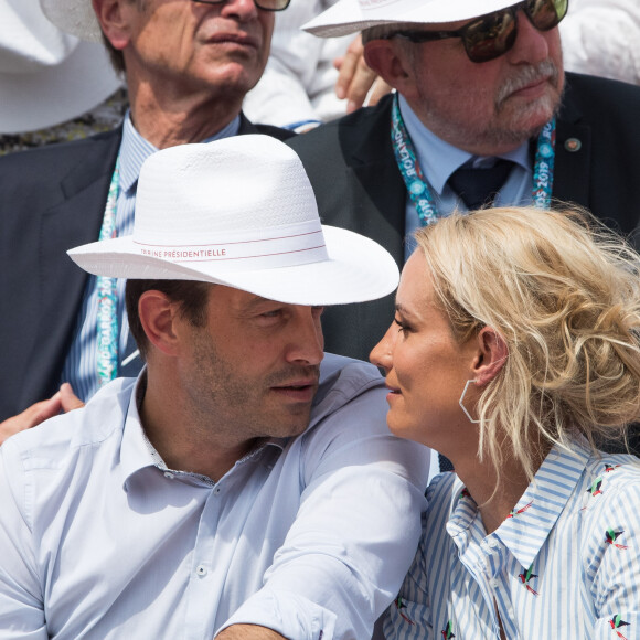 Elodie Gossuin et son mari Bertrand Lacherie dans les tribunes lors des internationaux de tennis de Roland Garros à Paris, France, le 4 juin 2019. © Jacovides-Moreau/Bestimage 