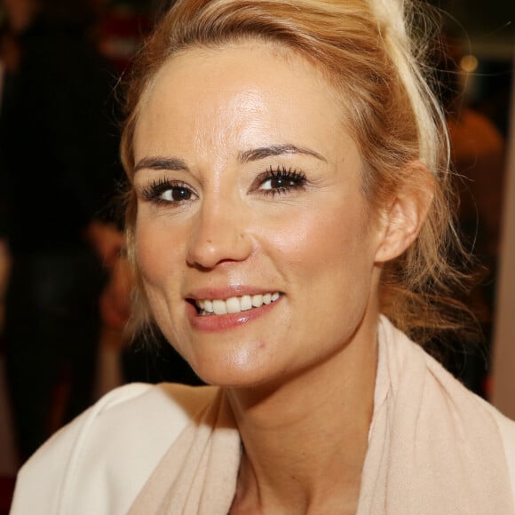 Elodie Gossuin - Salon du livre à la porte de Versailles à Paris le 18 mars 2018. © Denis Guignebourg/Bestimage 