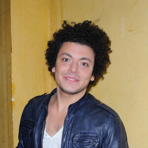 Tout semble réussir au comédien qui avait été révélé par la série "Soda".kev adams assiste à la soirée de lancement du nouveau DVD de Jamel Debbouze 'Tout sur Jamel' au Comedy Club à Paris, France, le 16 novembre 2011. Photo par Alban Wyters/ABACAPRESS.COM