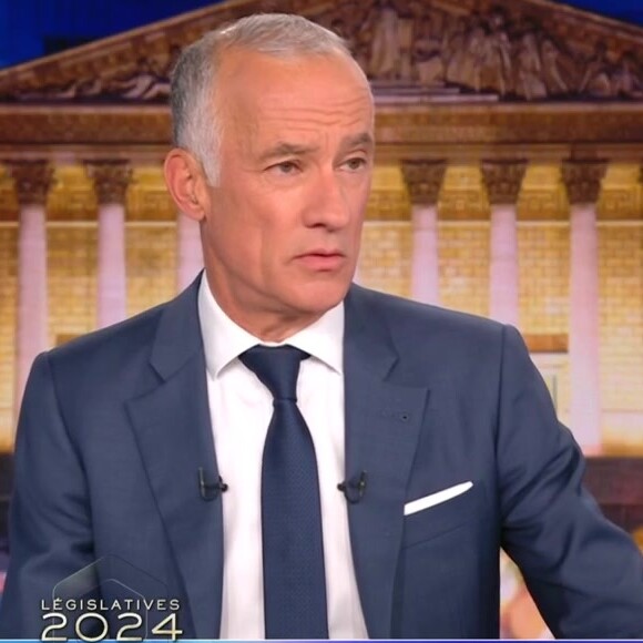 Gilles Bouleau ne s'est pas gêné pour recadrer Jordan Bardella...
Gilles Bouleau et Jordan Bardella sur le plateau du 20 heures de TF1