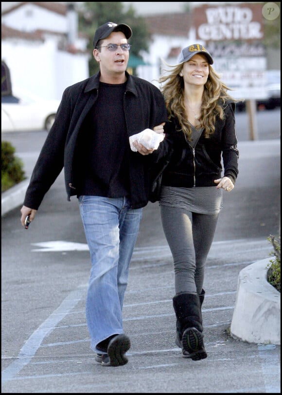 Charlie Sheen et Brooke Mueller vont déjeuner à Los Angeles, le 2 décembre 2007