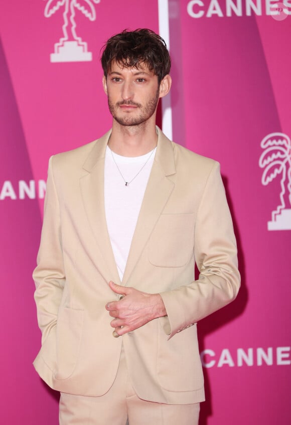 Pierre Niney à la projection de la série "Fiasco" lors de la 7ème saison de 'CanneSeries' à Cannes le 8 avril 2024