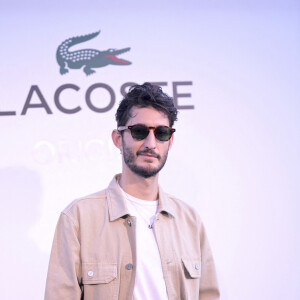 Exclusif - Pierre Niney, ambassadeur Lacoste et également égérie du parfum "Lacoste Original" - Lacoste et Interparfums ont célébré le lancement de "Lacoste Original", le premier parfum né de la collaboration récente entre les deux maisons, lors d'une cocktail party organisée sur le rooftop de l'hôtel Madame Rêve à Paris le 7 juillet 2024. © Rachid Bellak/Bestimage