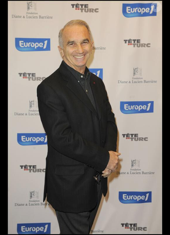 Alain Terzian à l'avant-première du film tête de Turc au cinéma Publicis sur les Champs-Elysées à Paris le 22 mars 2010