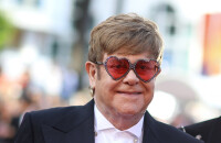 Elton John en France : sa séance de shopping avec ses fils dans une grande ville a très mal commencé !