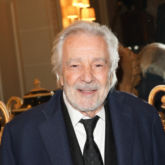 Pierre Arditi lors de la soirée de gala pour la fondation de la recherche en physiologie, les Stethos, au George V à Paris le 18 mars 2024. © Coadic Guirec / Bestimage 