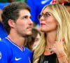 Didier Deschamps soutenu par sa femme, son fils et sa belle-fille en tribunes
 
Dylan Deschamps et sa fiancée Mathilde Cappelaere dans les tribunes de la demi-finale du Championnat d'Europe de football entre l'Espagne et la France à Munich, Allemagne. © Bestimage