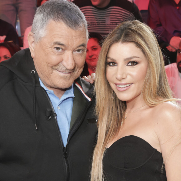 Interviewée par "TV Grandes Chaînes", Lola Marois a confié que son époux Jean-Marie Bigard avec lequel elle est mariée depuis 2011 avait parfois un humour grinçant, notamment lorsqu'il plaisante sur sa propre mort.
Exclusif - Jean-Marie Bigard et sa femme Lola Marois - Enregistrement de l'émission "La Grosse Rigolade" présentée par C.Hanouna