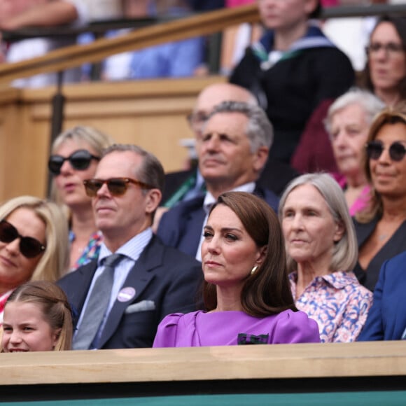 Kate Middleton, princesse de Galles, et sa fille Charlotte de Cambridge, lors de la finale hommes de Wimbledon le 14 juillet 2024  © Phil Harris/MirrorPix/Bestimage
