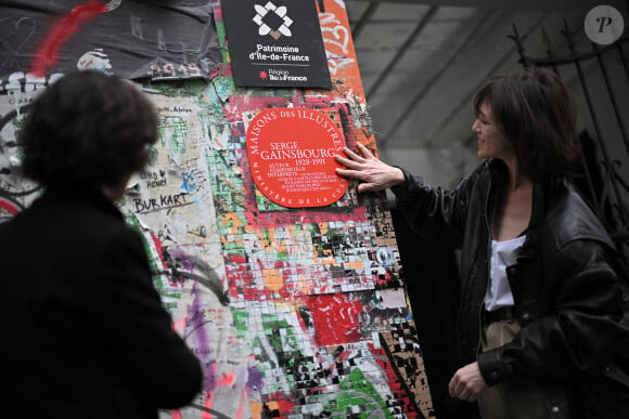 Désormais, elle veut entretenir la mémoire de ses parents, notamment grâce à la Maison Gainsbourg...Rachida Dati, ministre française de la Culture, et Charlotte Gainsbourg lors de la cérémonie de dévoilement de la plaque "Maison des Illustres" à la Maison Gainsbourg à Paris, France, le 2 avril 2024. Photo par Eliot Blondet/ABACAPRESS.COM