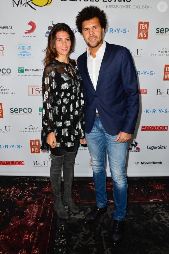 Jo-Wilfried Tsonga et sa compagne Noura, enceinte - Soirée de gala des 20 ans de l'association "Fête le Mur" de Yannick Noah au Chalet des Iles à Paris le 9 novembre 2016. © Coadic Guirec/Bestimage