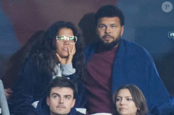 Jo-Wilfried Tsonga et sa femme Noura El Shwekh - People des les tribunes de la coupe du Monde de Rugby France 2023 - Match de quart de finale "France-Afrique du Sud (28-29)" au Stade de France à Saint-Denis 15 octobre 2023. © Moreau-Jacovides/Bestimage